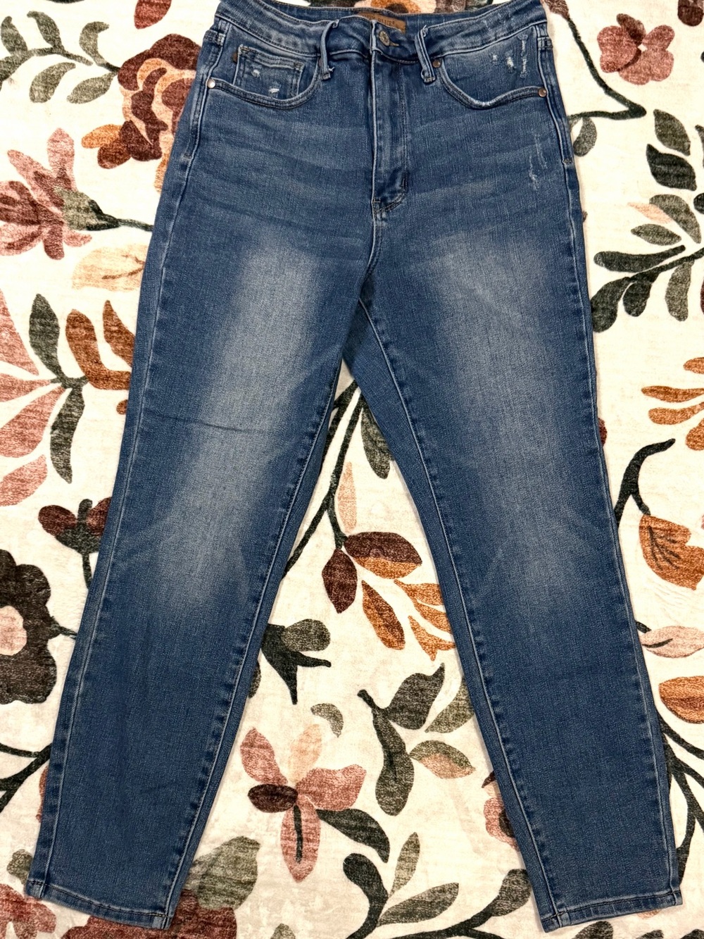 Judy Blue Women’s Mid Wash Blue High-Rise Jeans